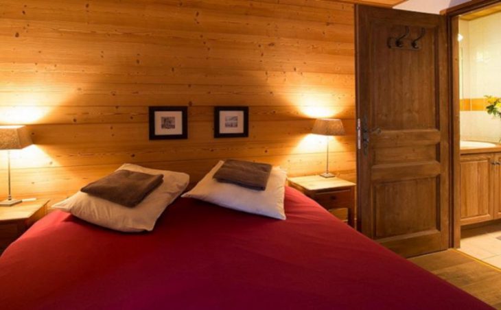 Chalet Belvedere, Tignes, Double Bedroom